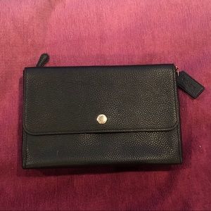 Coach Triple Zip Crossbody / Clutch